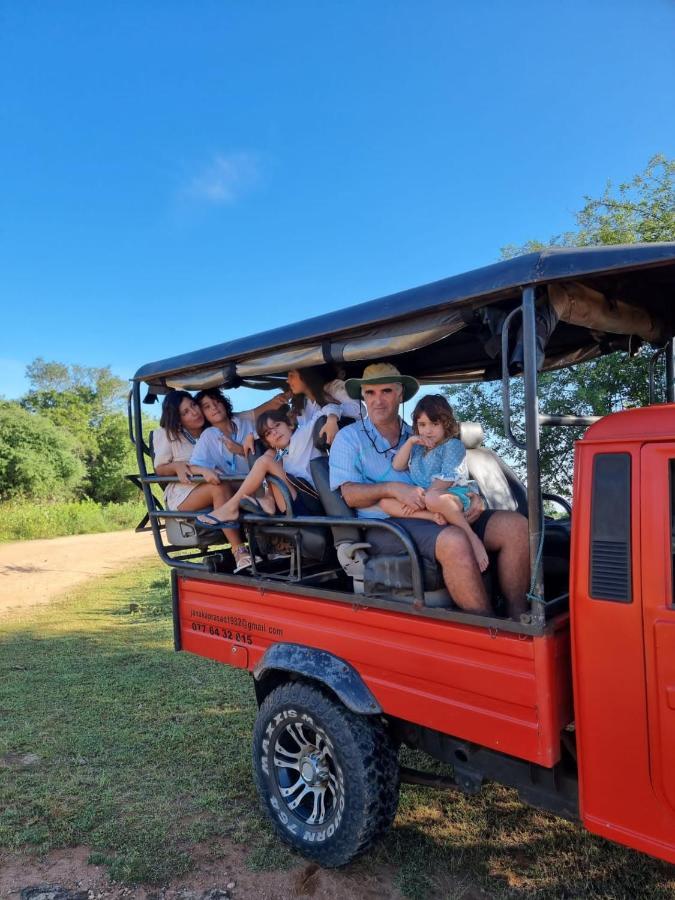 Elephant Paradise Safari Bungalow Udawalawe Eksteriør billede
